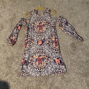 Cut out shoulder casual dress